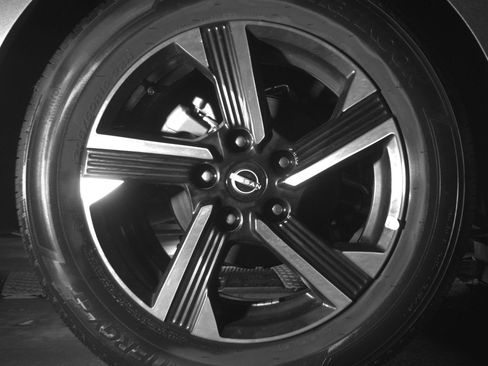 Used 2025 Nissan Sentra SV FWD image 15
