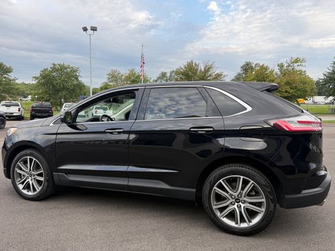 Used 2024 Ford Edge Titanium AWD/4WD image 5