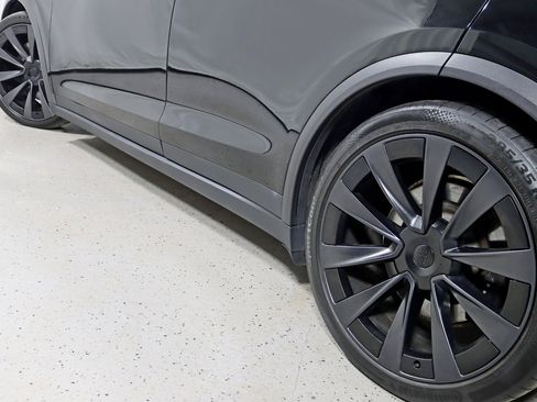 Used 2022 Tesla Model X Plaid image 13