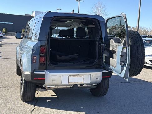 Used 2025 Land Rover Defender 110 S image 12