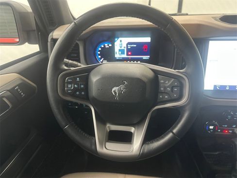 Used 2024 Ford Bronco Wildtrak image 24