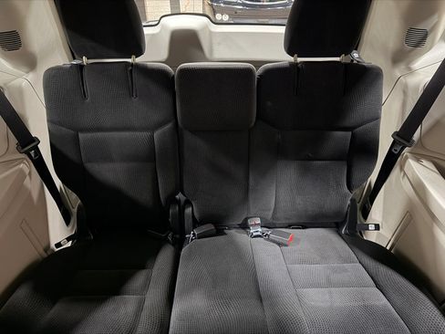 Used 2019 Dodge Grand Caravan SE FWD image 43