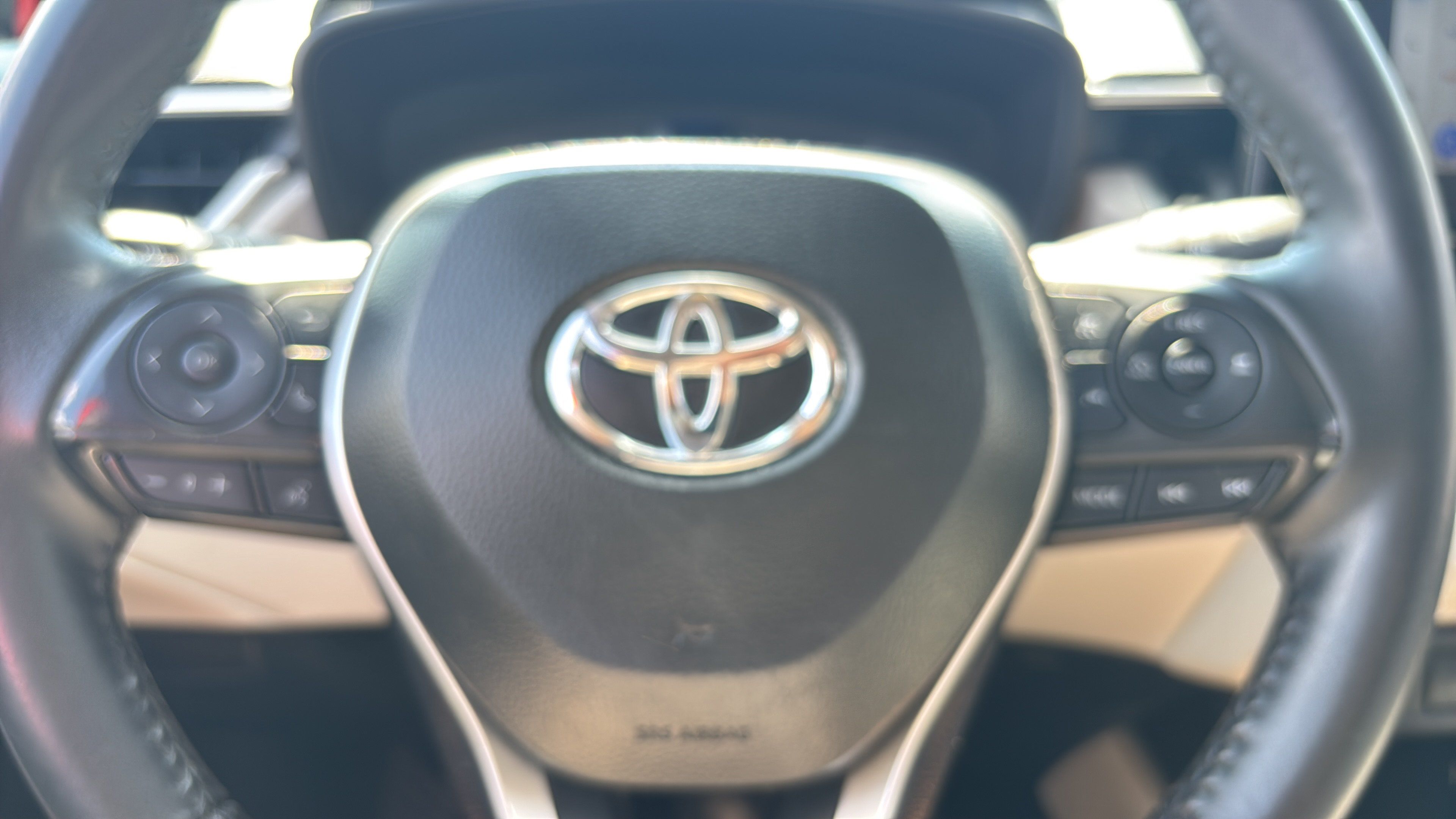 Used 2025 Toyota Corolla Cross LE FWD image 26