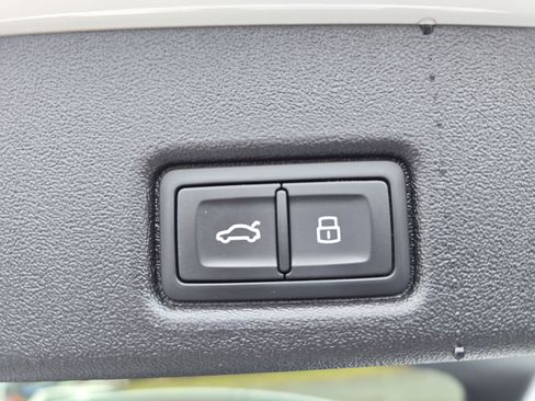 New 2025 Audi Q5 Premium image 13