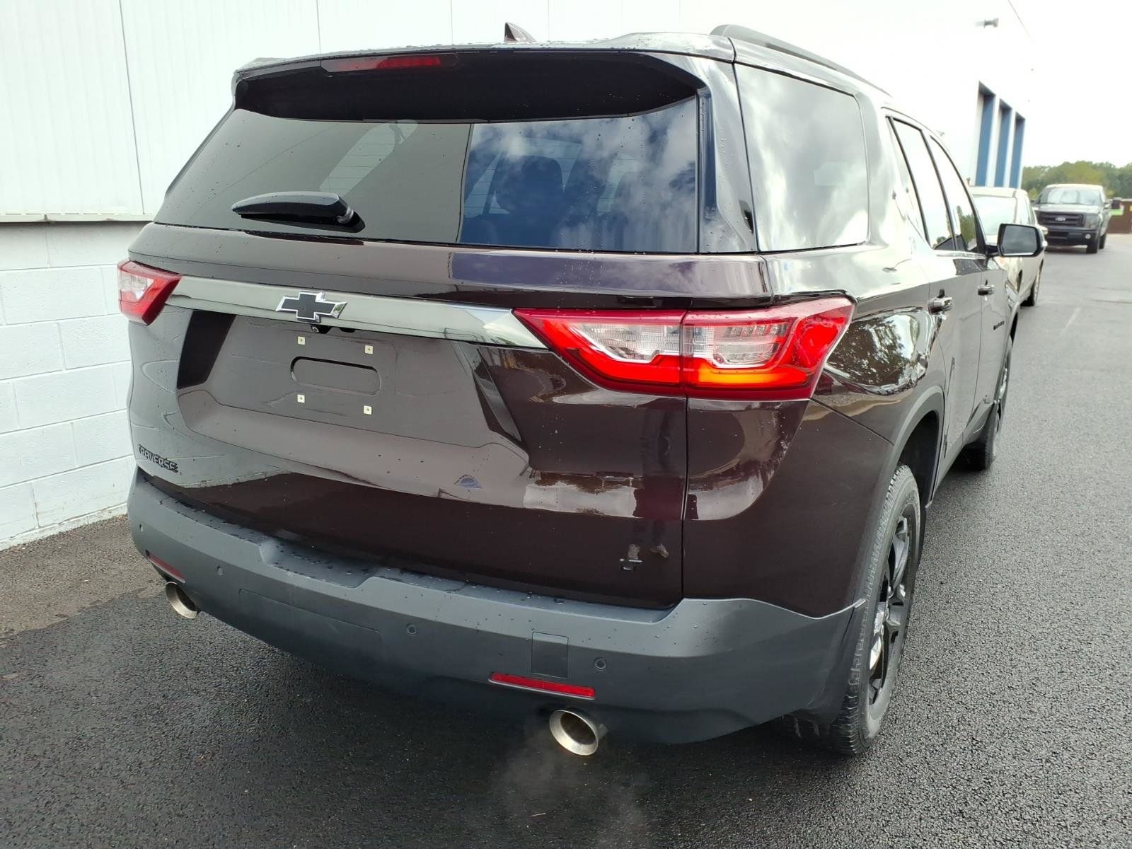 Used 2020 Chevrolet Traverse LT FWD image 6