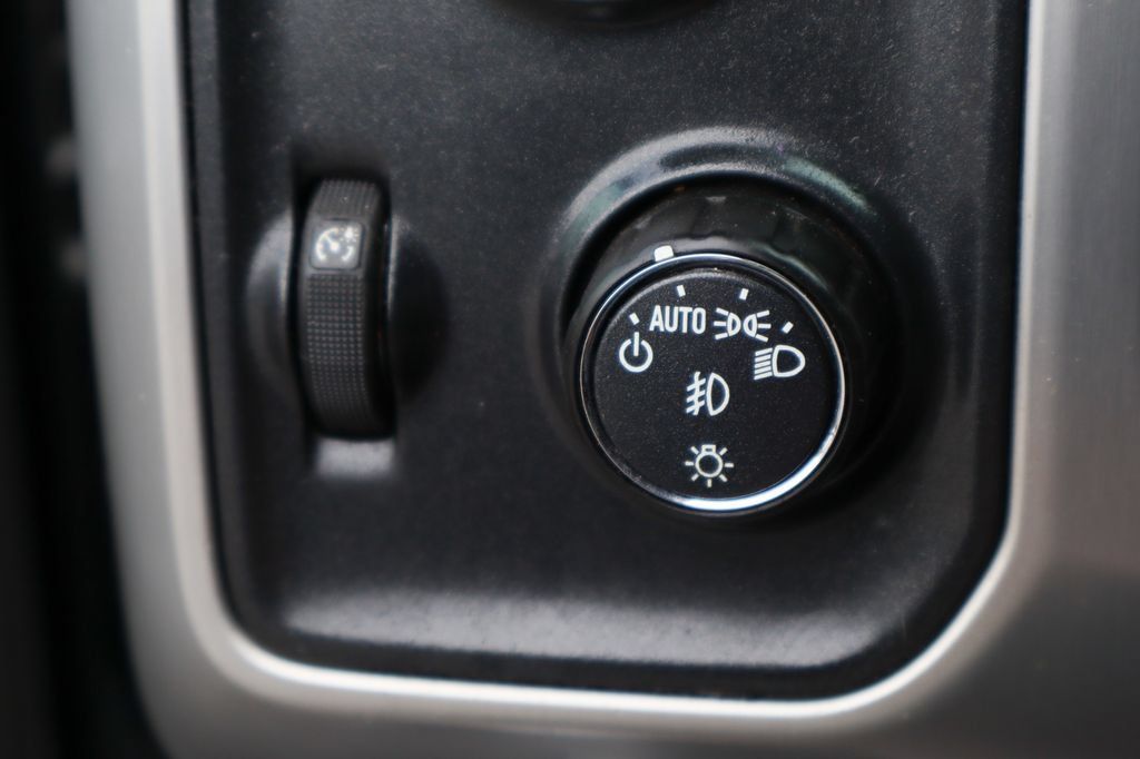 Used 2018 GMC Sierra 1500 SLT AWD/4WD image 24