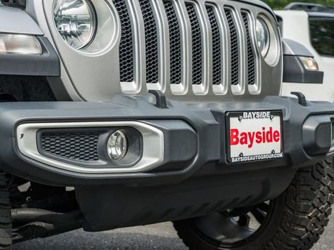 Used 2020 Jeep Wrangler Unlimited Sahara AWD/4WD image 15