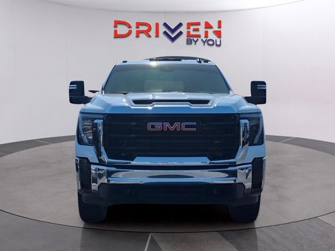 Used 2024 GMC Sierra 3500 Pro image 8