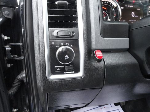 Used 2017 RAM 3500 Big Horn w/ Sport Appearance Group image 11