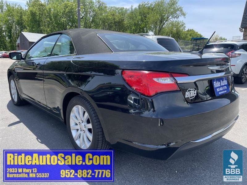 Used 2013 Chrysler 200 Touring FWD image 7