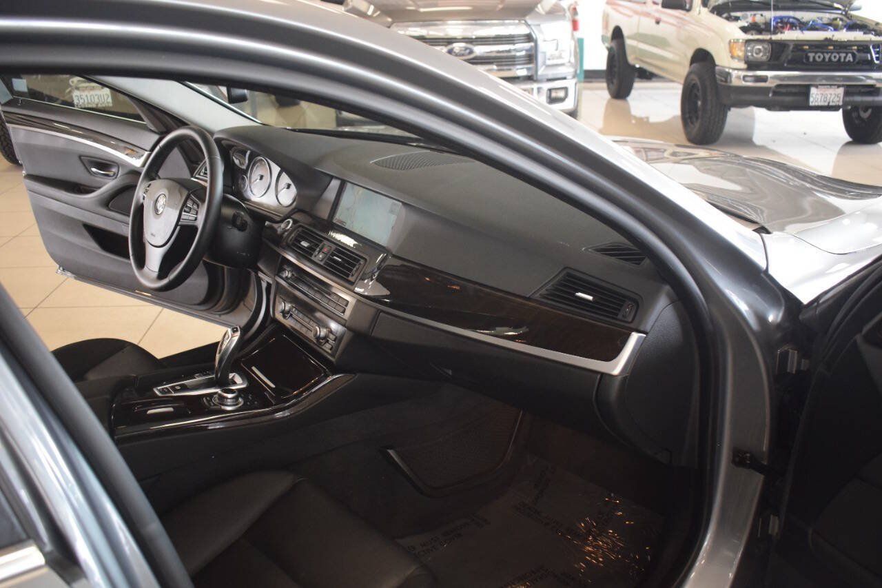 Used 2012 BMW 528i Sedan RWD image 44