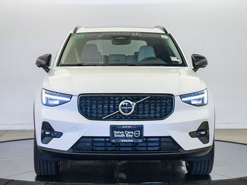 Certified 2026 Volvo XC40 B5 Ultra w/ Climate Package AWD/4WD image 7