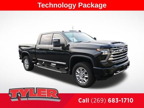 Used 2024 Chevrolet Silverado 2500 High Country w/ High Country Premium Package AWD/4WD image 1