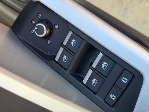 Used 2022 Audi Q3 2.0T Premium w/ Convenience Package image 9