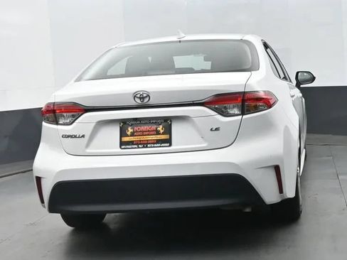 Used 2024 Toyota Corolla LE FWD image 8