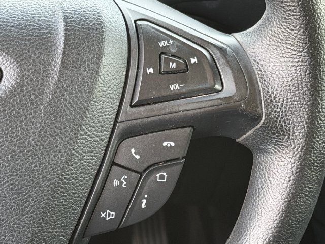 Used 2019 Ford Edge SE FWD image 13
