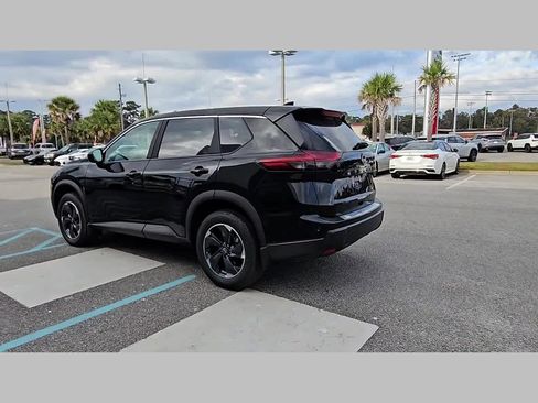 New 2026 Nissan Rogue SV image 30