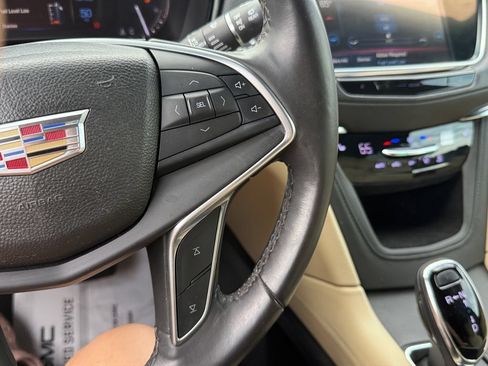 Used 2017 Cadillac XT5 Luxury w/ Driver Awareness Package FWD image 18
