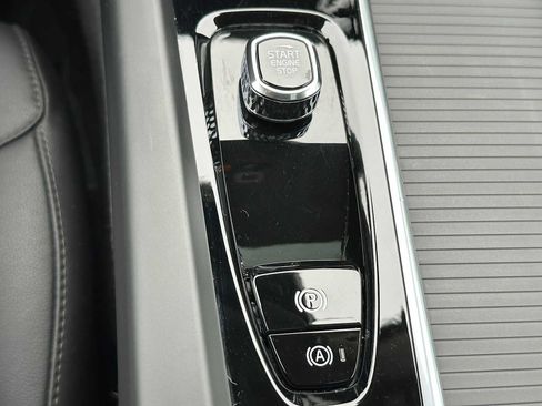 Used 2025 Volvo XC60 B5 Core w/ Protection Package Premier image 31