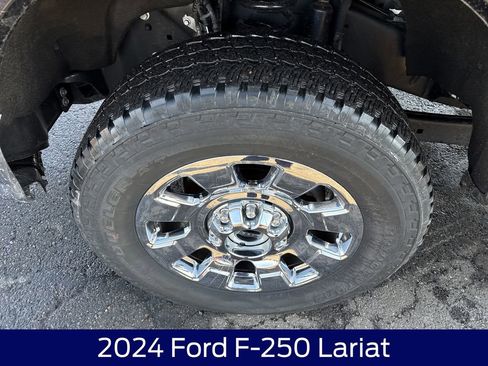 Used 2024 Ford F250 Lariat w/ Chrome Package image 11