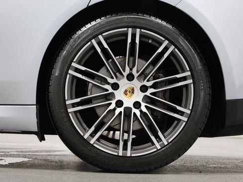 Used 2016 Porsche Panamera Edition RWD image 38