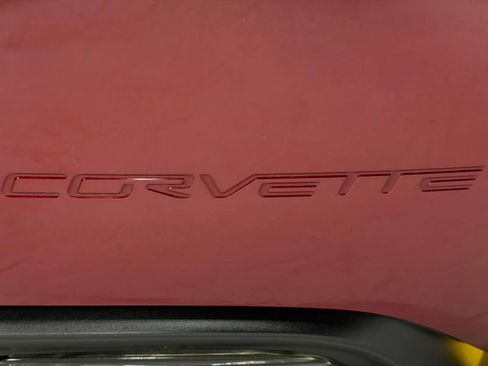 Used 2006 Chevrolet Corvette Convertible w/ Preferred Equipment Group RWD image 9