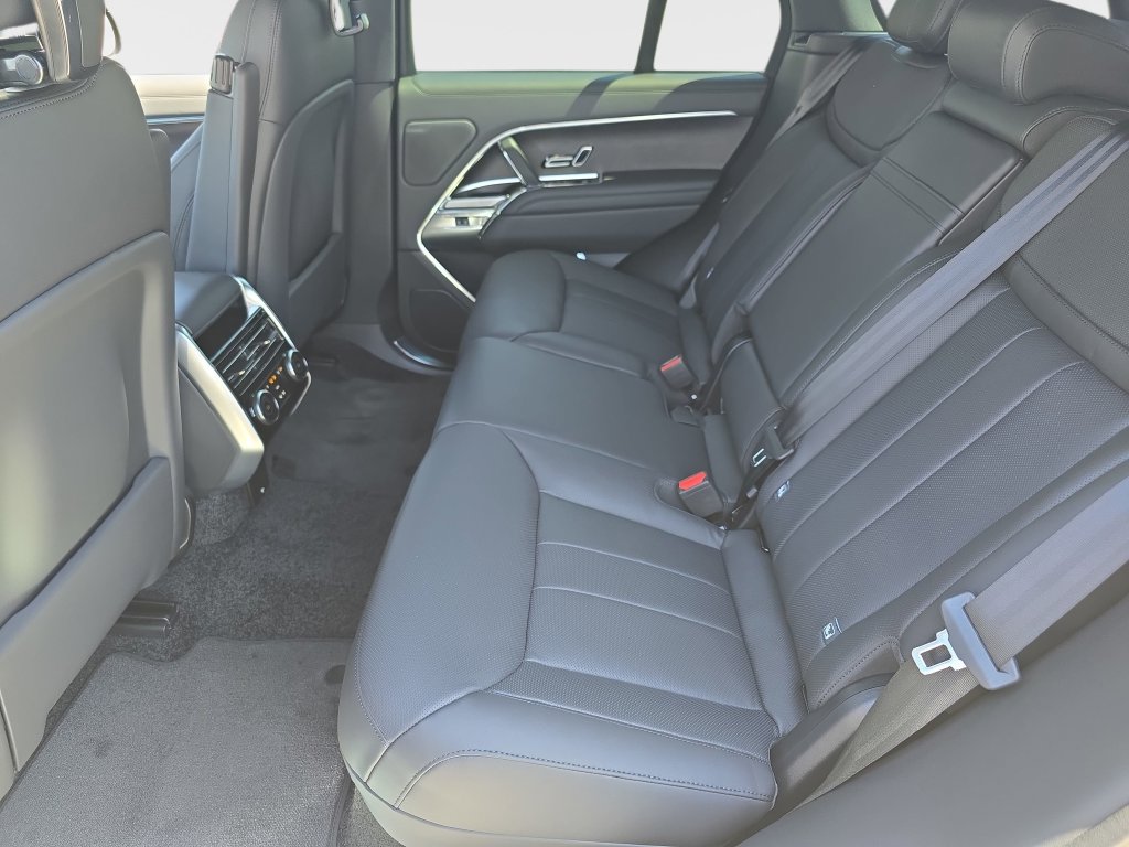 New 2026 Land Rover Range Rover SE AWD/4WD image 15