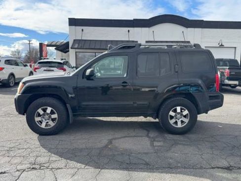 Used 2013 Nissan Xterra PRO-4X image 2