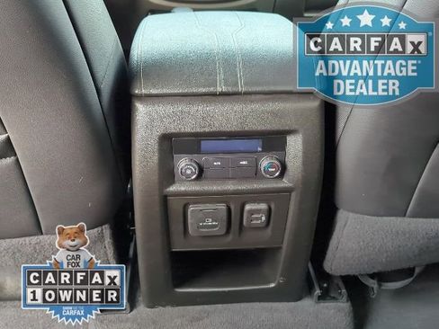 Used 2023 Chevrolet Traverse LT w/ LT Premium Package image 18