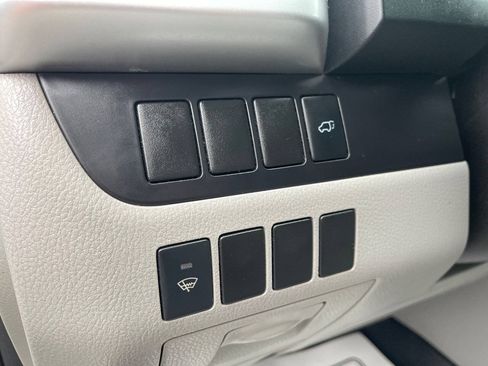 Used 2014 Toyota Highlander Plus AWD/4WD image 22