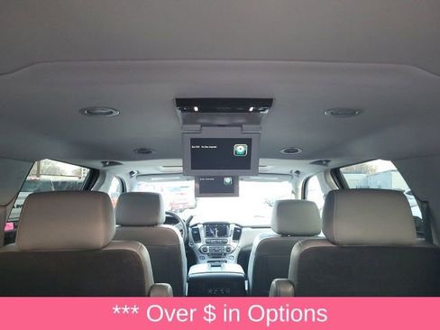 Used 2019 Chevrolet Suburban LT image 3