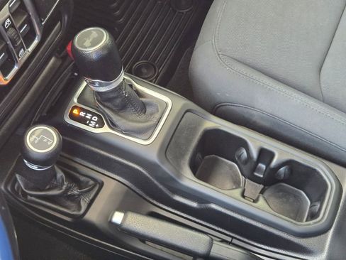 Used 2020 Jeep Wrangler Unlimited Sport S AWD/4WD image 17