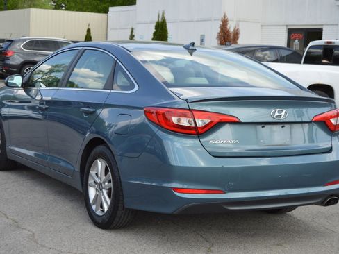 Used 2017 Hyundai Sonata SE w/ Cargo Package image 4