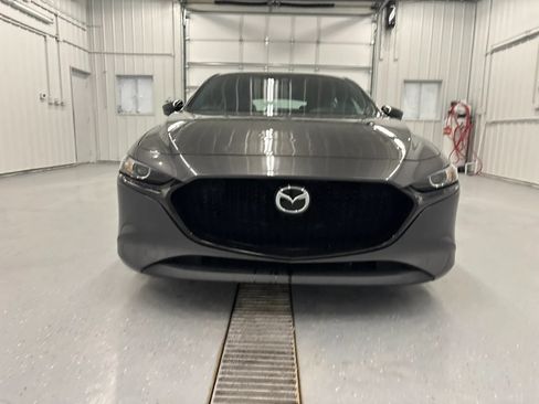 Used 2019 MAZDA MAZDA3 Hatchback w/ Preferred Package FWD image 15