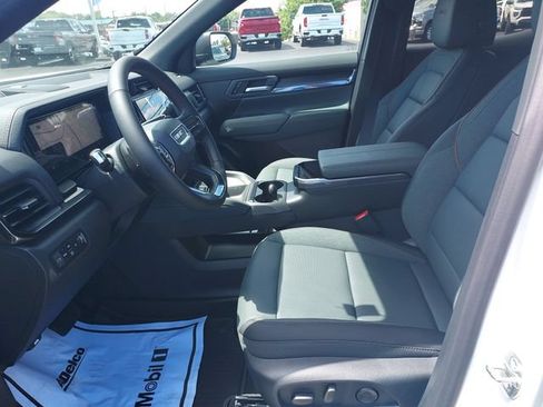 New 2027 GMC Terrain AT4 w/ Convenience Package III AWD/4WD image 13