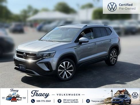 Certified 2023 Volkswagen Taos SE w/ Panoramic Sunroof Package AWD/4WD image 4