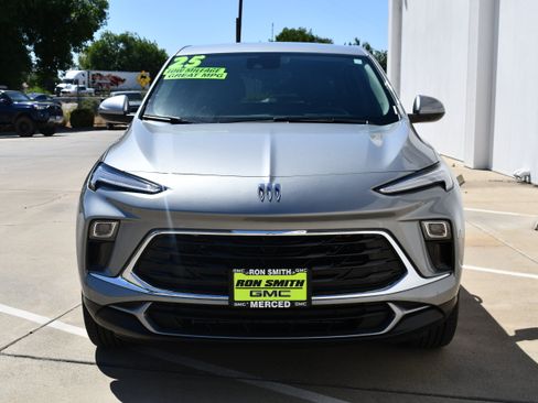 Used 2025 Buick Encore GX Preferred FWD image 3