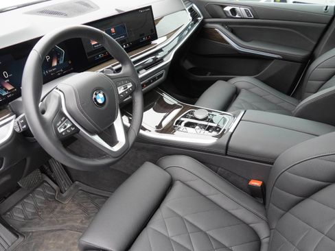 Certified 2024 BMW X5 xDrive40i w/ Parking Assistance Package AWD/4WD image 9