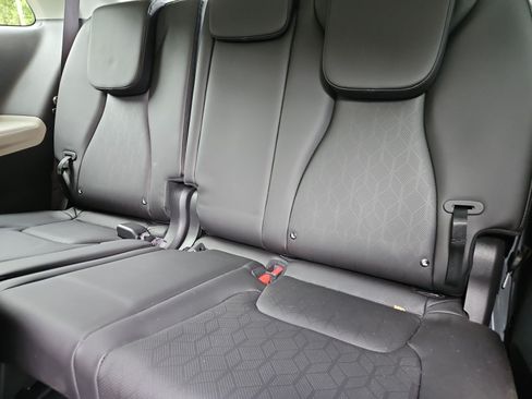 Used 2024 Kia Carnival SX FWD image 20