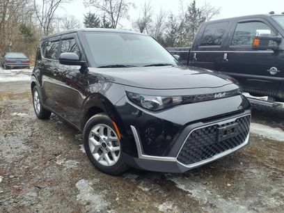 Used 2023 Kia Soul LX w/ LX Technology Package