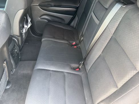 Used 2018 Jeep Grand Cherokee Laredo AWD/4WD image 12