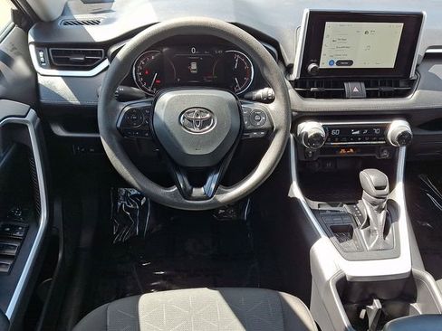 Used 2025 Toyota RAV4 XLE FWD image 11