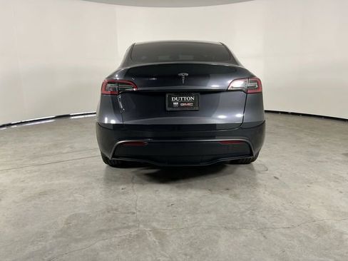 Used 2024 Tesla Model Y 2WD image 7