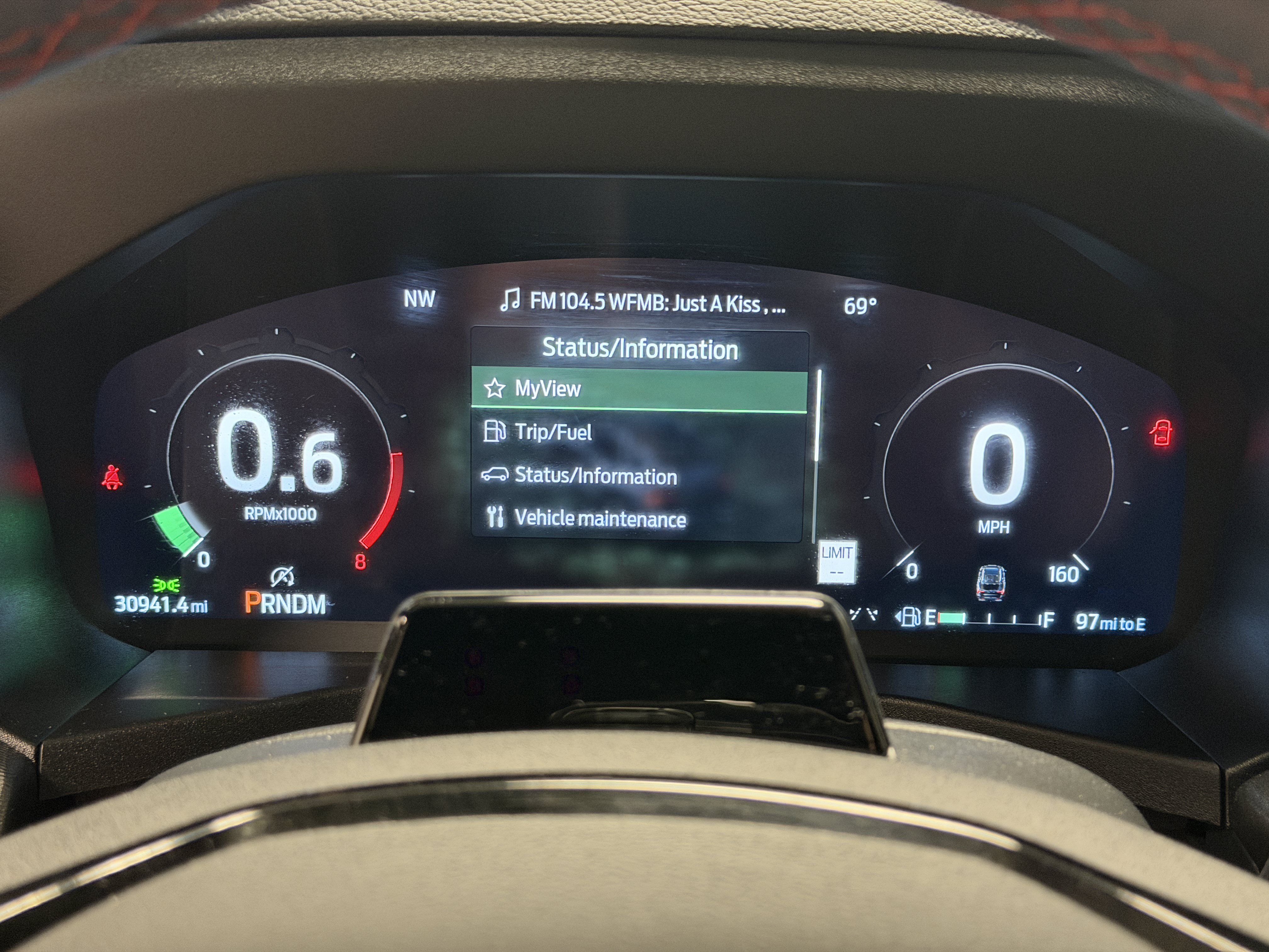 Used 2025 Ford Explorer ST AWD/4WD image 16