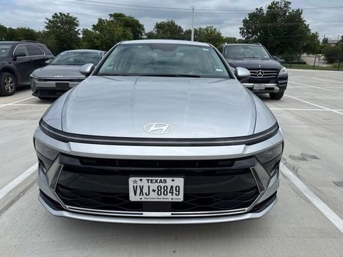 Used 2025 Hyundai Sonata SEL FWD image 3