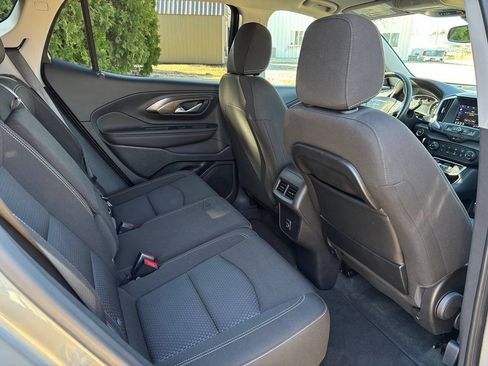Used 2024 GMC Terrain SLE FWD image 16