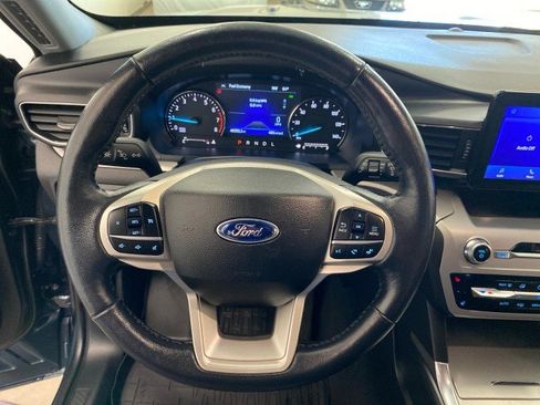 Certified 2022 Ford Explorer XLT w/ Equipment Group 202A image 20