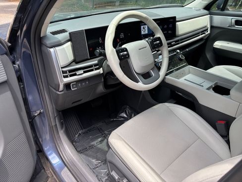 Used 2025 Hyundai Santa Fe SEL AWD/4WD image 36