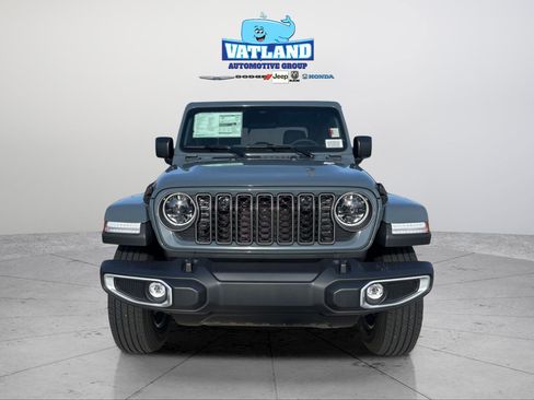 New 2026 Jeep Gladiator Sport AWD/4WD image 10