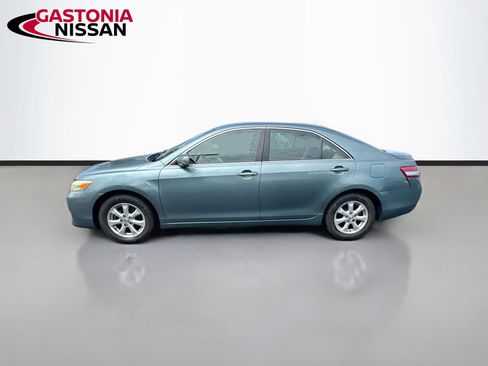 Used 2010 Toyota Camry LE FWD image 31